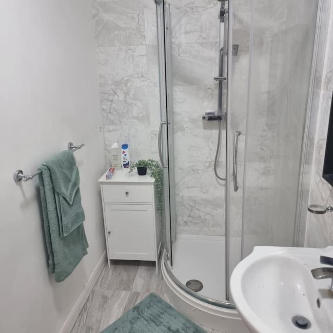 Stylish Apartment, Self Check-In, Ideal 4 Contractors, 25Mins To Gatwick Airport Thornton Heath Dış mekan fotoğraf